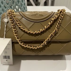 NWT Tory Burch Quilted Fleming Soft Small Convertible Shoulder pebblestone